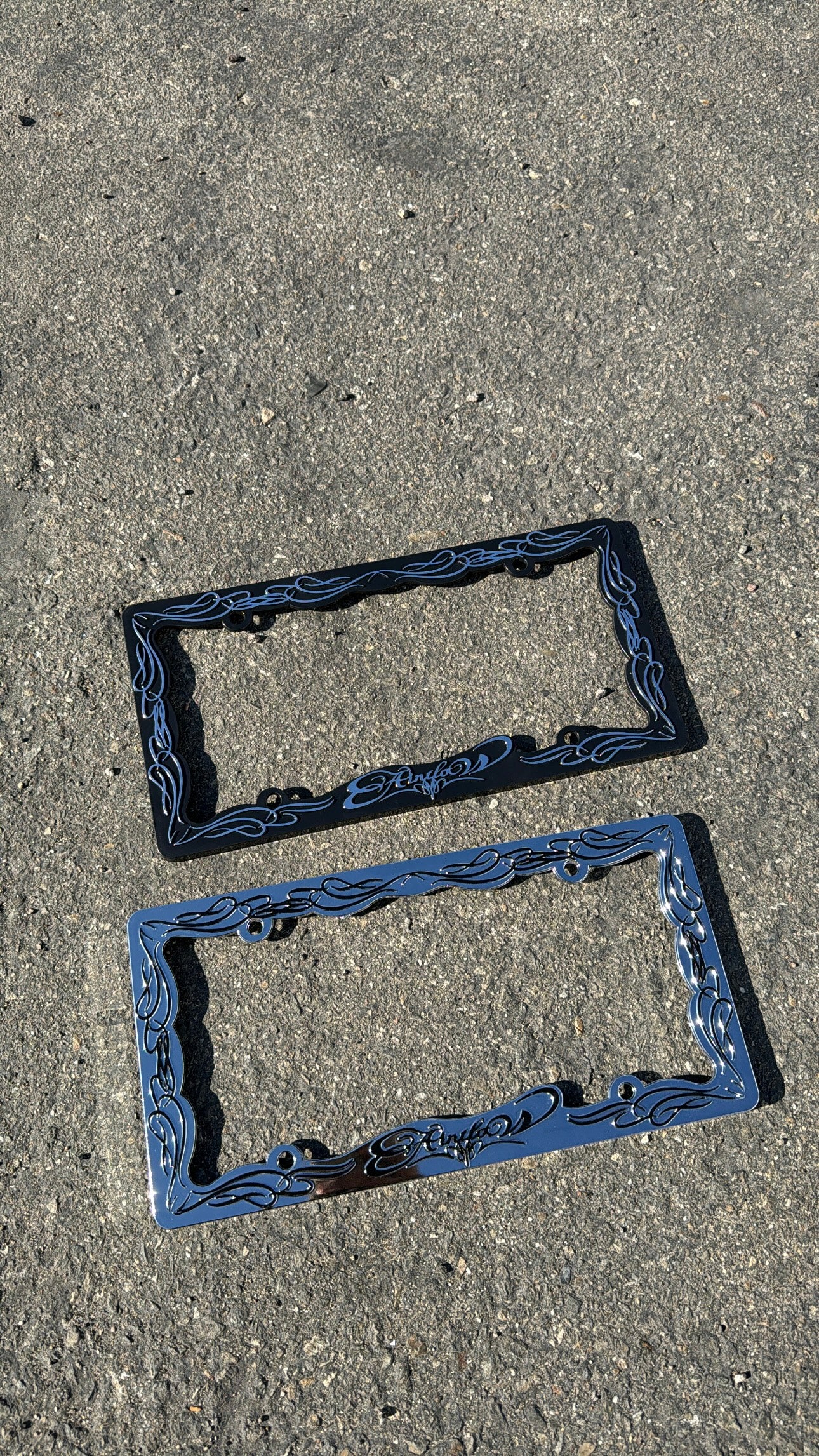 PINSTRIPE PLATE