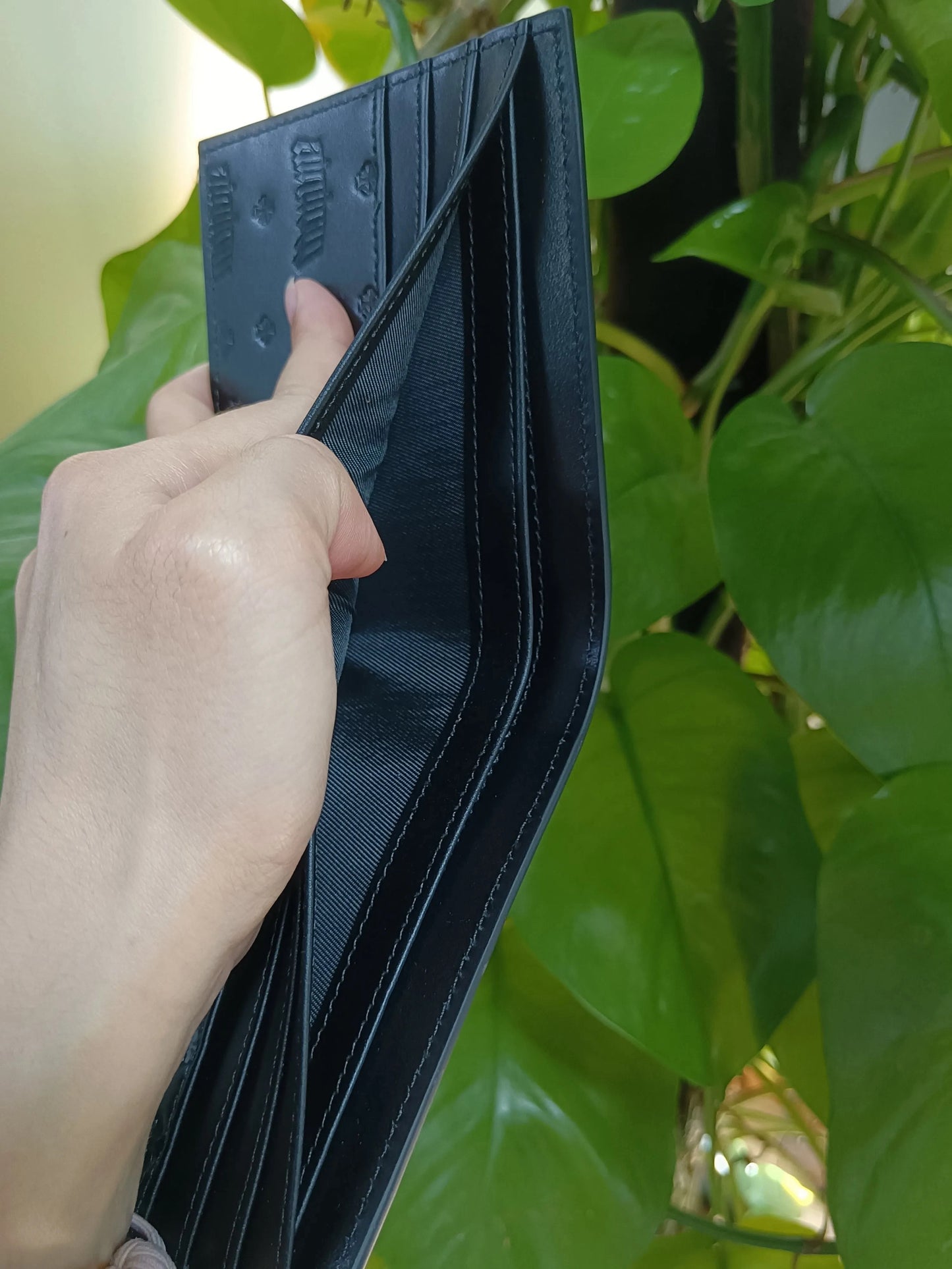 EMBOSSED AINTLOW WALLET