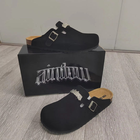 ~AINTLOW CLOGS~